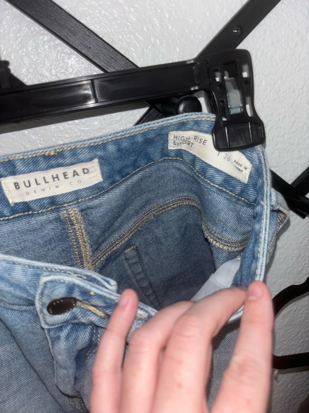 Bullhead Denim Co High Rise Shorts Size 26 Light Wash Distressed Cutoff Jean - Picture 4 of 5